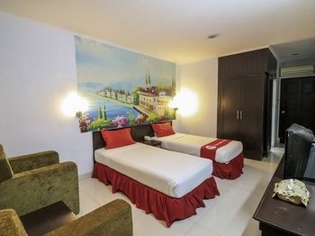 Nida Ratulangi 17 Trans Hotel Makassar