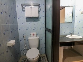Nida Ratulangi 17 Trans 2*
