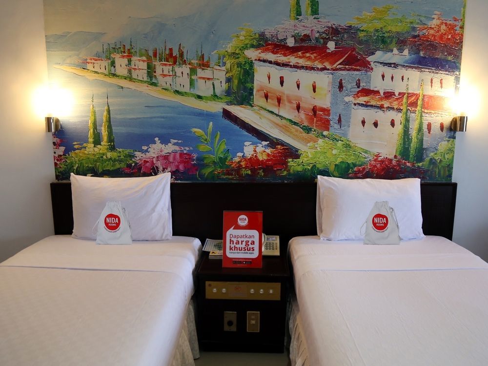 Nida Ratulangi 17 Trans Hotel