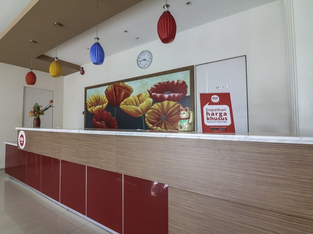 Nida Ratulangi 17 Trans Hotel 2*