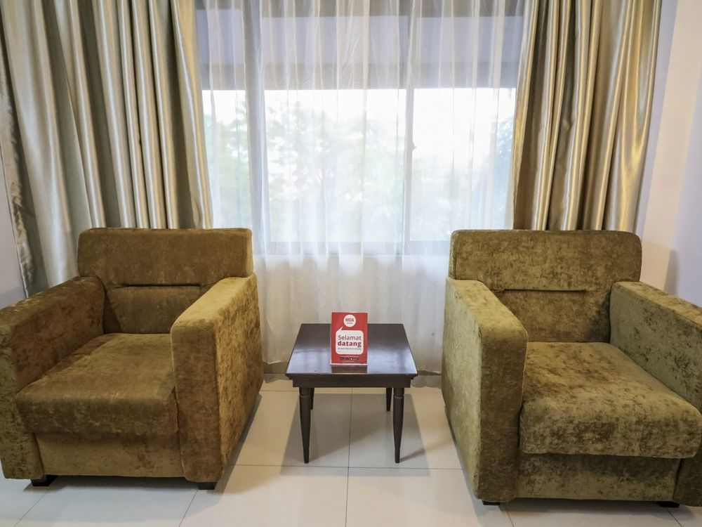 Nida Ratulangi 17 Trans Hotel
