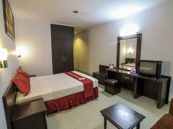 Nida Ratulangi 17 Trans